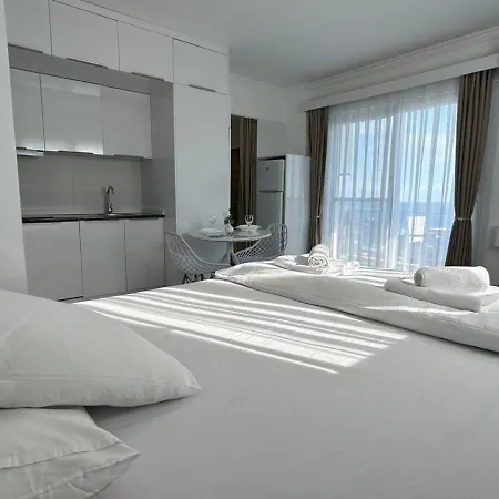 Royal Life Posedion 162 Luxury Sea View By Myguest Cyprus